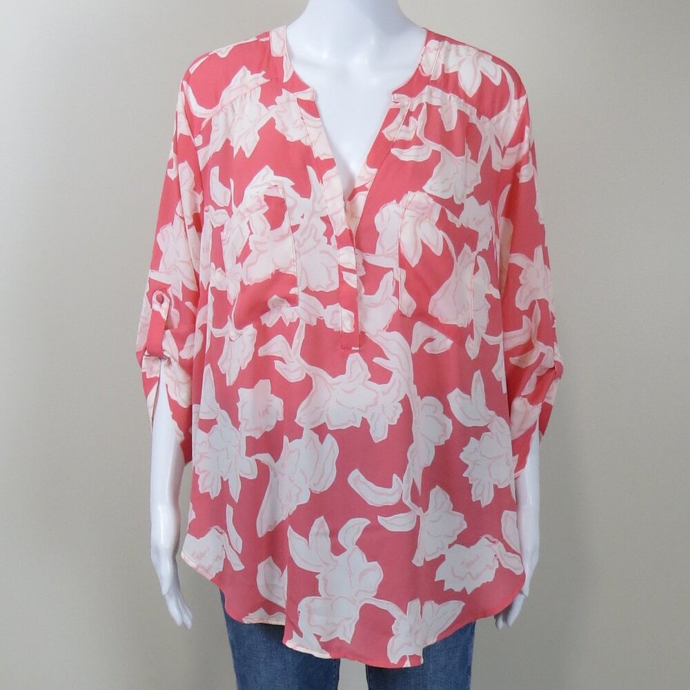 Torrid Harper Coral Pink Floral Top Blouse 1X Pullover Georgette Fabric